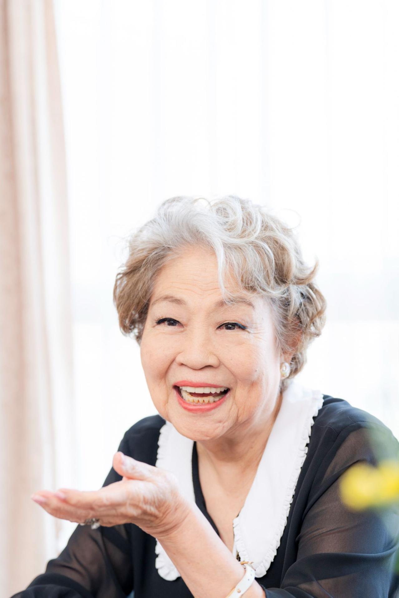 カオリ・ナラ・ターナー　ヘアメイクアップアーティスト　