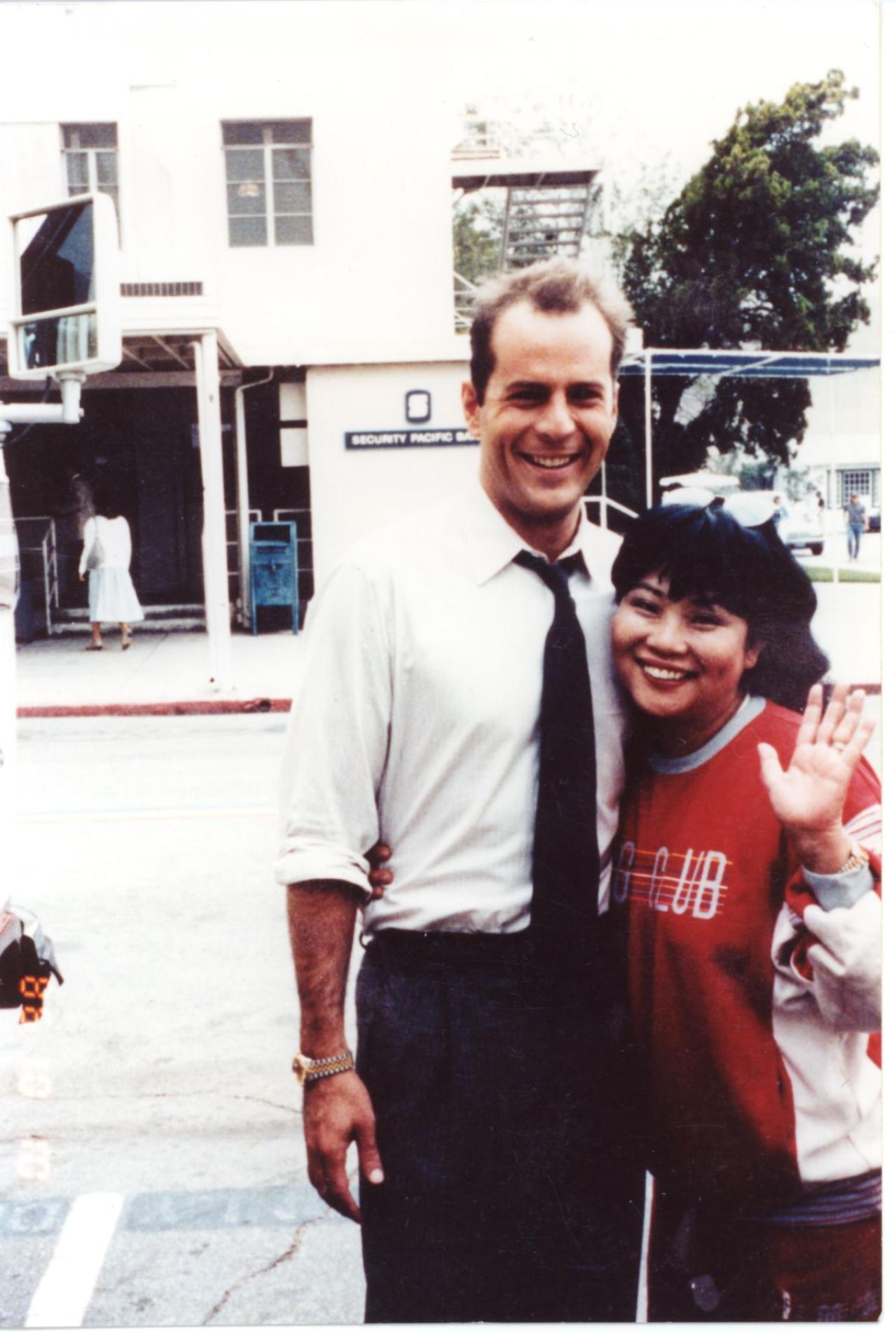 カオリ・ナラ・ターナー　ヘアメイクアップアーティスト　ブルース・ウィルス