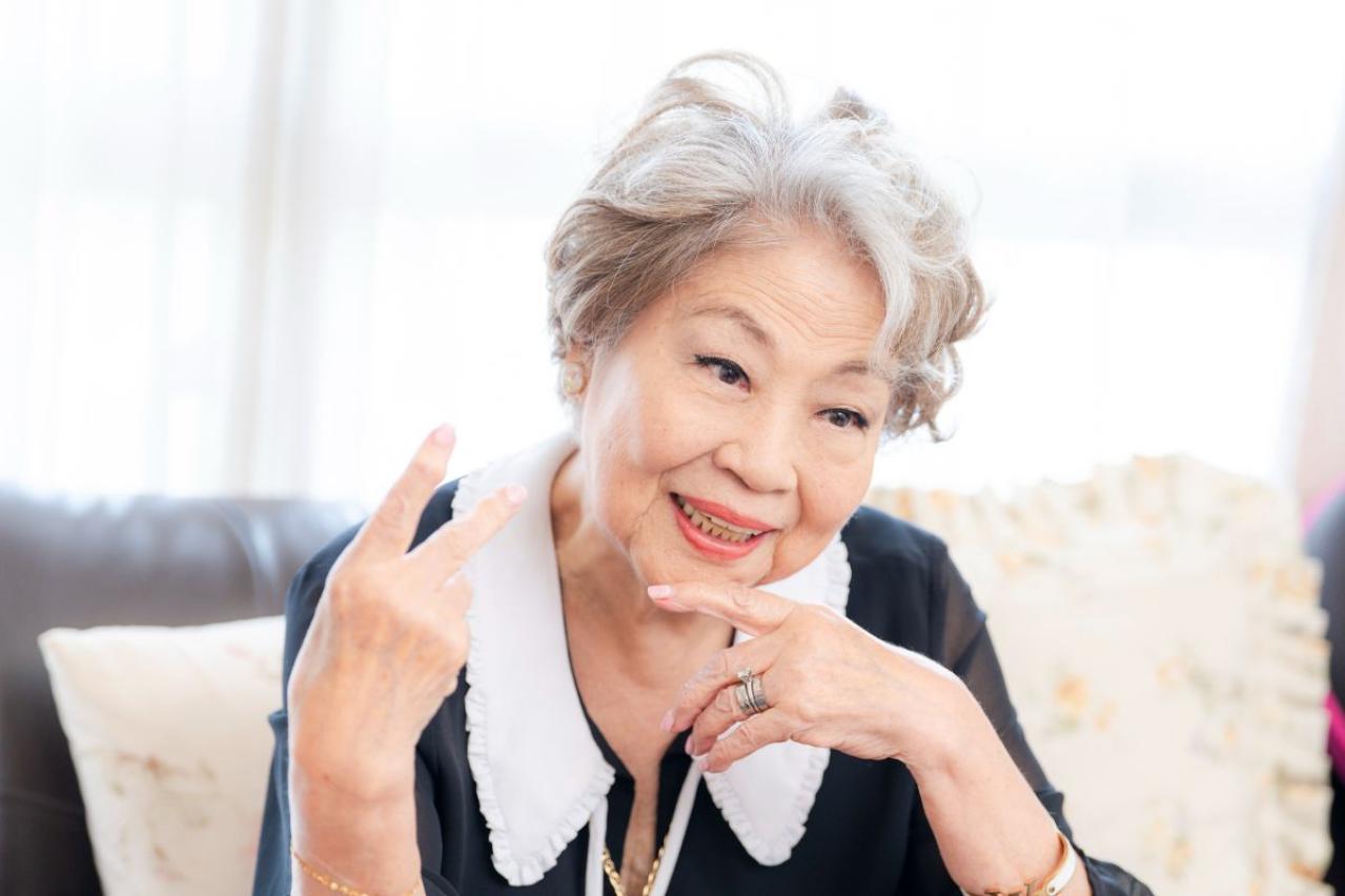 カオリ・ナラ・ターナー　ヘアメイクアップアーティスト　