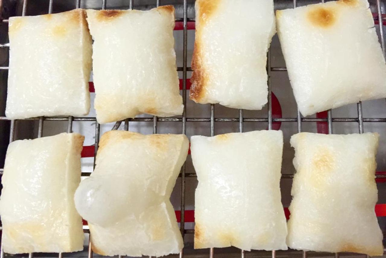 「こんなことで人は死ぬ」のどに詰まらせて亡くなる人の7割が80歳以上—“お餅並みに危険”な食べ物とは？（画像2）