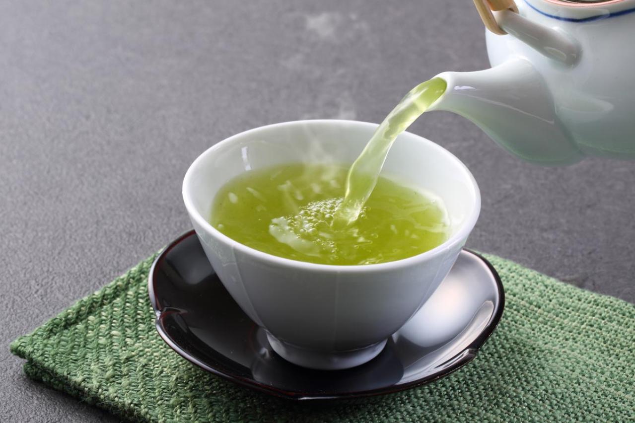 熱々のお茶で死ぬ！？日本人の死因第6位「誤嚥性肺炎」を防ぐ！法医学者のアドバイス