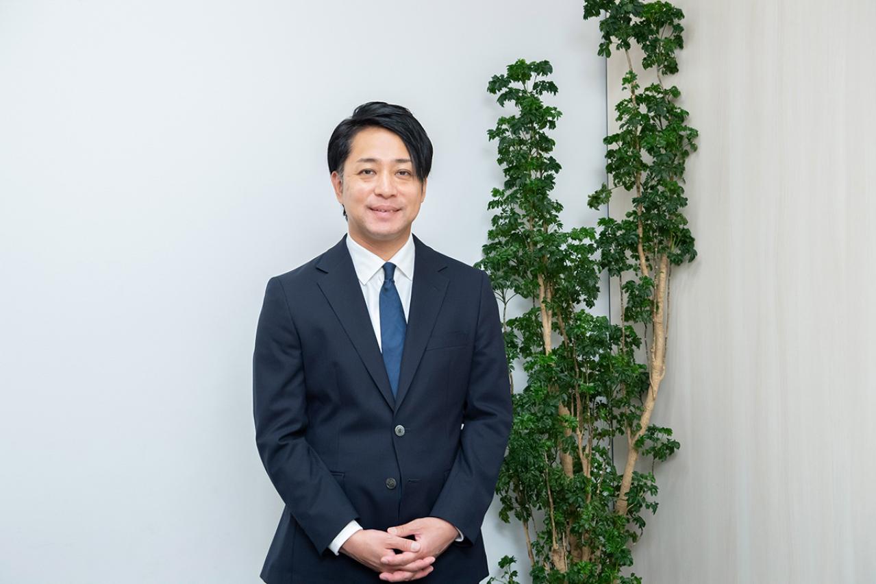 病に倒れた父のために、継ぎたくなかった家業を22歳で継承。社員4人からスタートでした【笑美面社長・榎並将志さんのターニングポイント#1】（画像2）