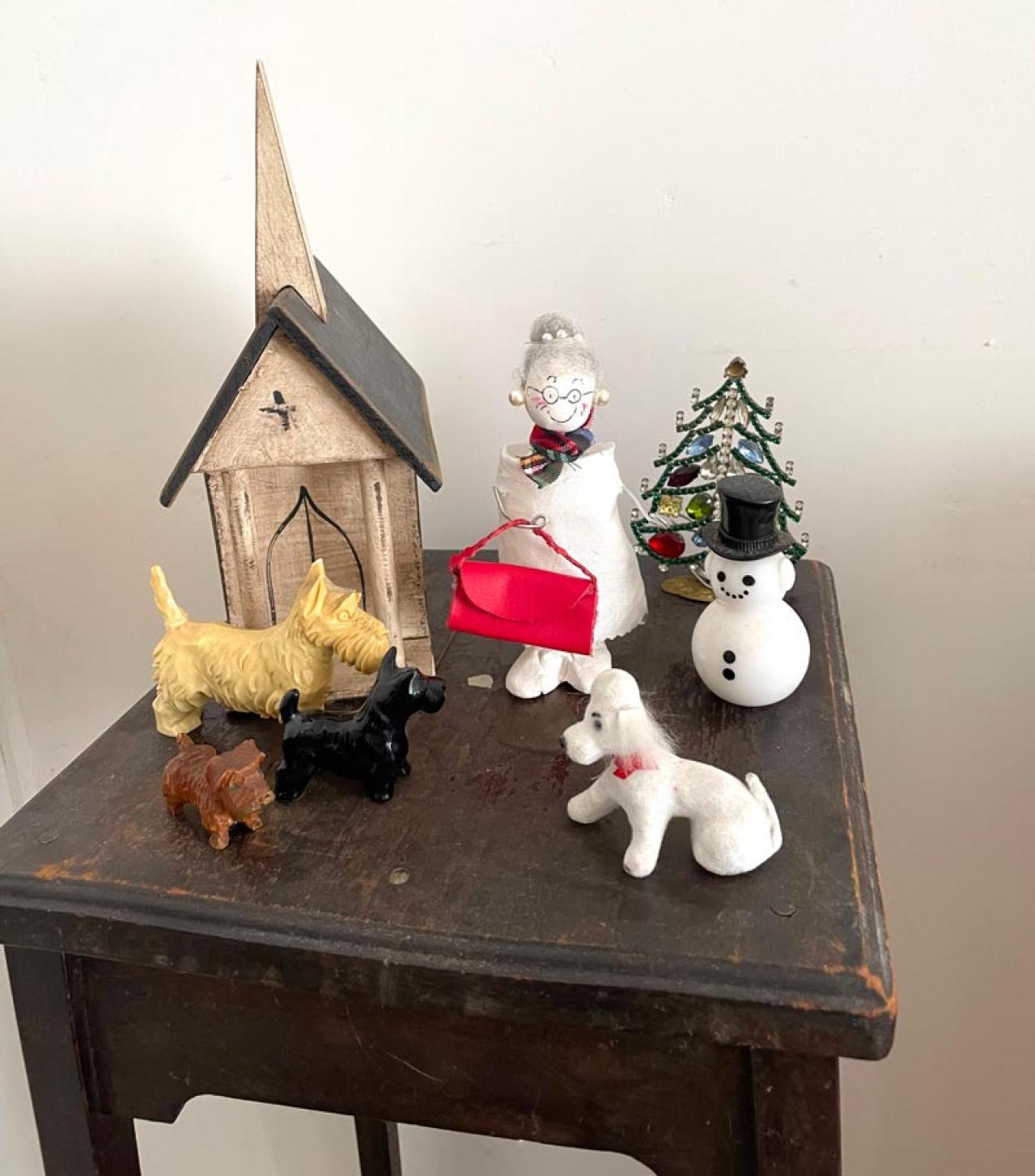 70歳・ひとり暮らしのクリスマス支度【本田葉子さんのおしゃれ】赤白緑の布は腰巻きに！（画像3）