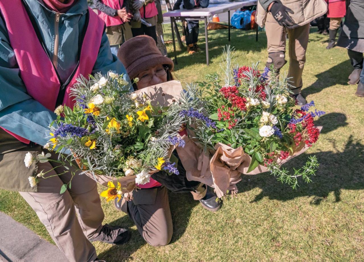 どの季節も花を楽しめる【街のボランティア花壇】剪定枝や抜いた花の再利用アイデアも公開！（画像3）