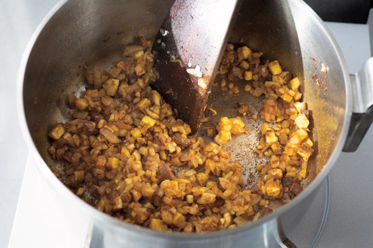 予約の取れない料理教室で人気の【発酵ごはん】とは？秋冬の腸活にぴったりの「酒粕で仕上げる」豆腐カレー（画像3）