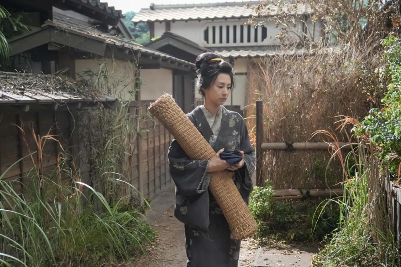 【ばけばけ】「抱きたいでしょ！」と詰め寄るフミ（池脇千鶴）。涙の告白から、ドタバタ喜劇への転換が絶妙！［写真多数］（画像6）