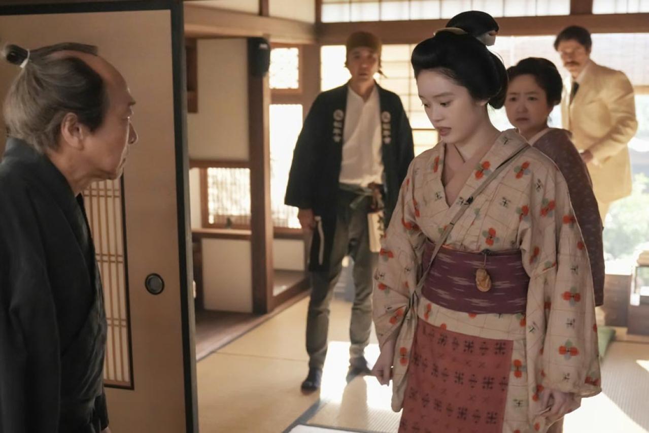 【ばけばけ】「抱きたいでしょ！」と詰め寄るフミ（池脇千鶴）。涙の告白から、ドタバタ喜劇への転換が絶妙！［写真多数］（画像9）