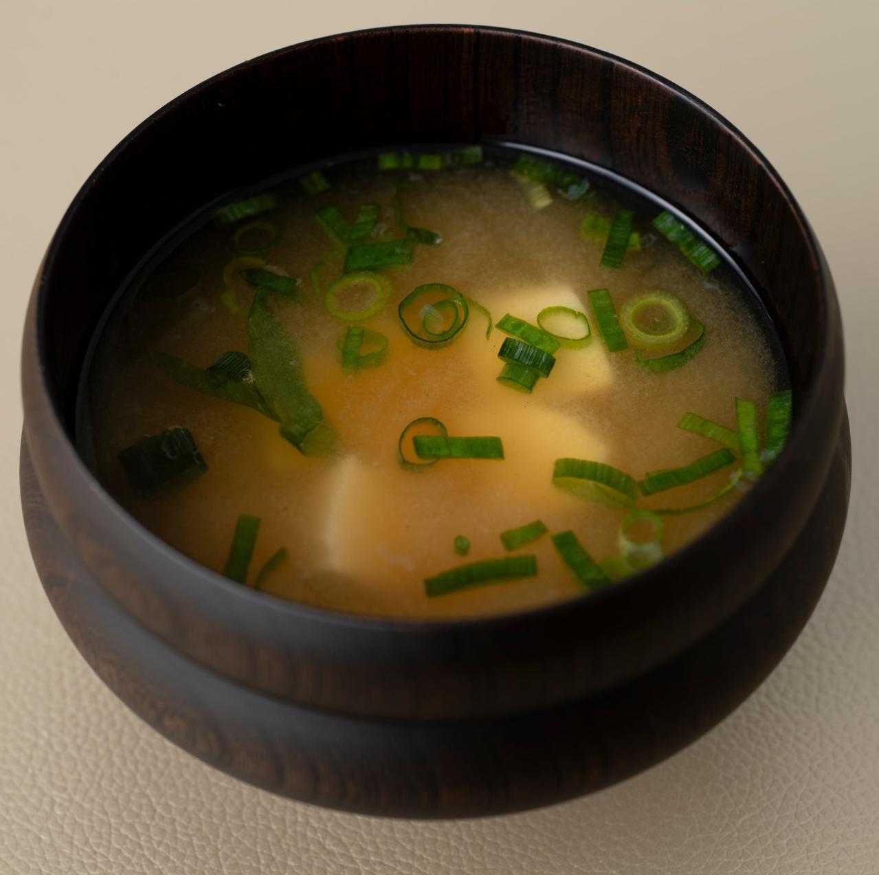 伝統工芸品の汁椀 TSUMUGI 瓢型（黒）（画像4）