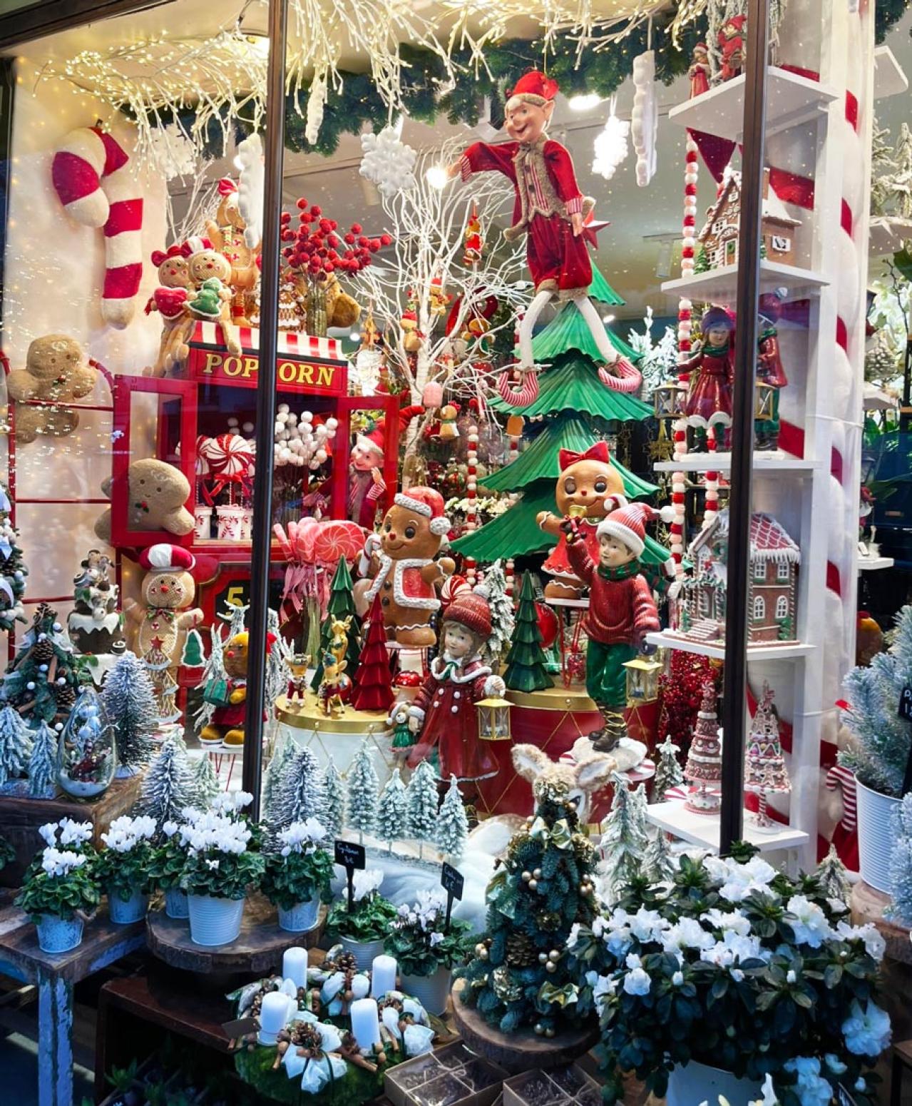 【2025年最旬】パリのクリスマスがすごい！現地のイルミネーションを最速で実況。パリ在住30年のライターが案内（画像8）