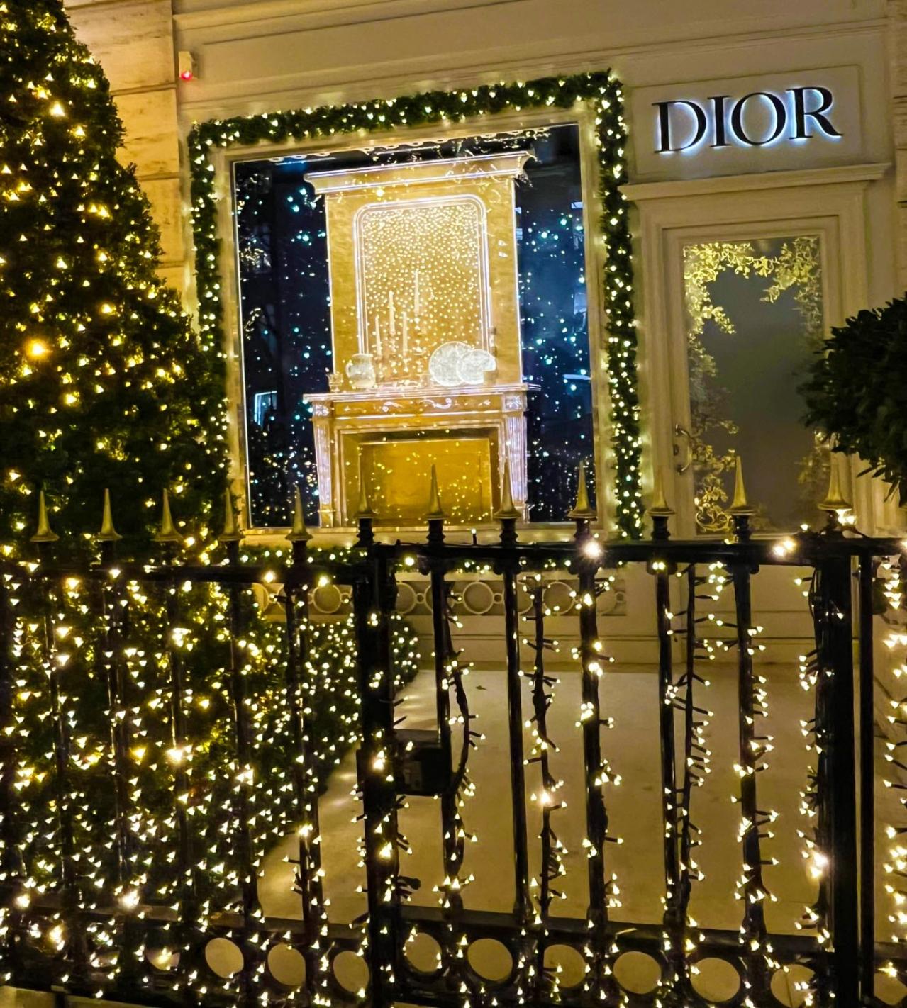 【2025年最旬】パリのクリスマスがすごい！現地のイルミネーションを最速で実況。パリ在住30年のライターが案内（画像22）