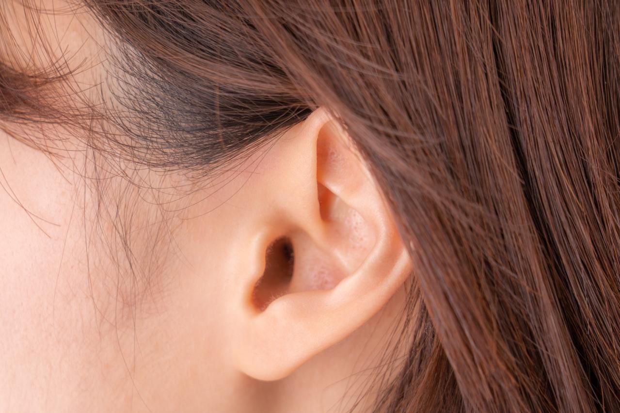 【耳の老化チェック】1つでも当てはまれば耳のトラブルに発展する可能性あり!?
