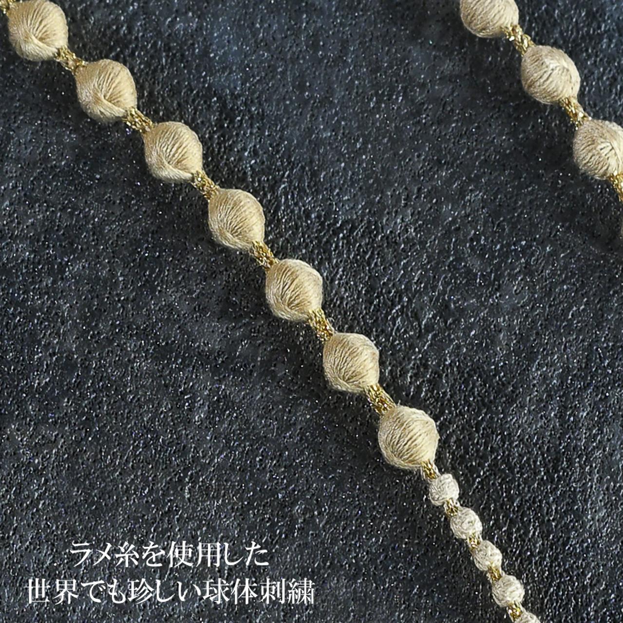 着けていることを忘れるくらい軽いグラスコード（画像5）