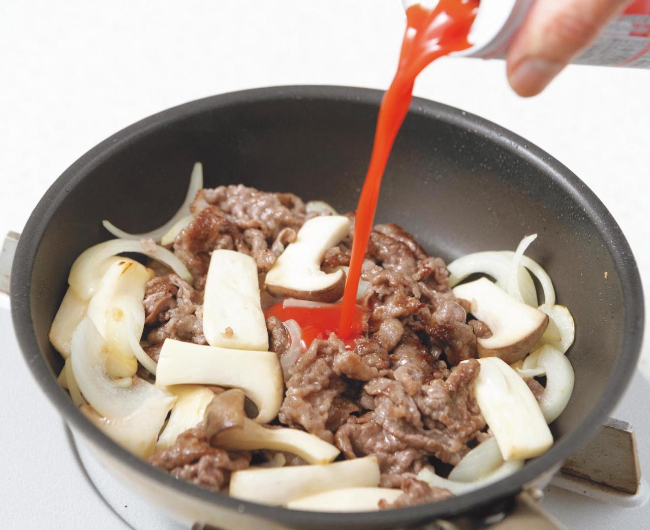 1人分のごちそうがフライパンひとつで完成！【牛切り落とし肉】の簡単レシピ「プルコギ」「ハッシュドビーフ」（画像6）