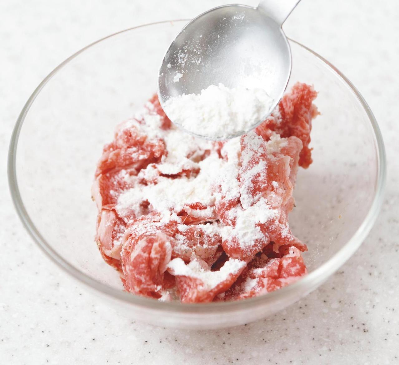 1人分のごちそうがフライパンひとつで完成！【牛切り落とし肉】の簡単レシピ「プルコギ」「ハッシュドビーフ」（画像5）