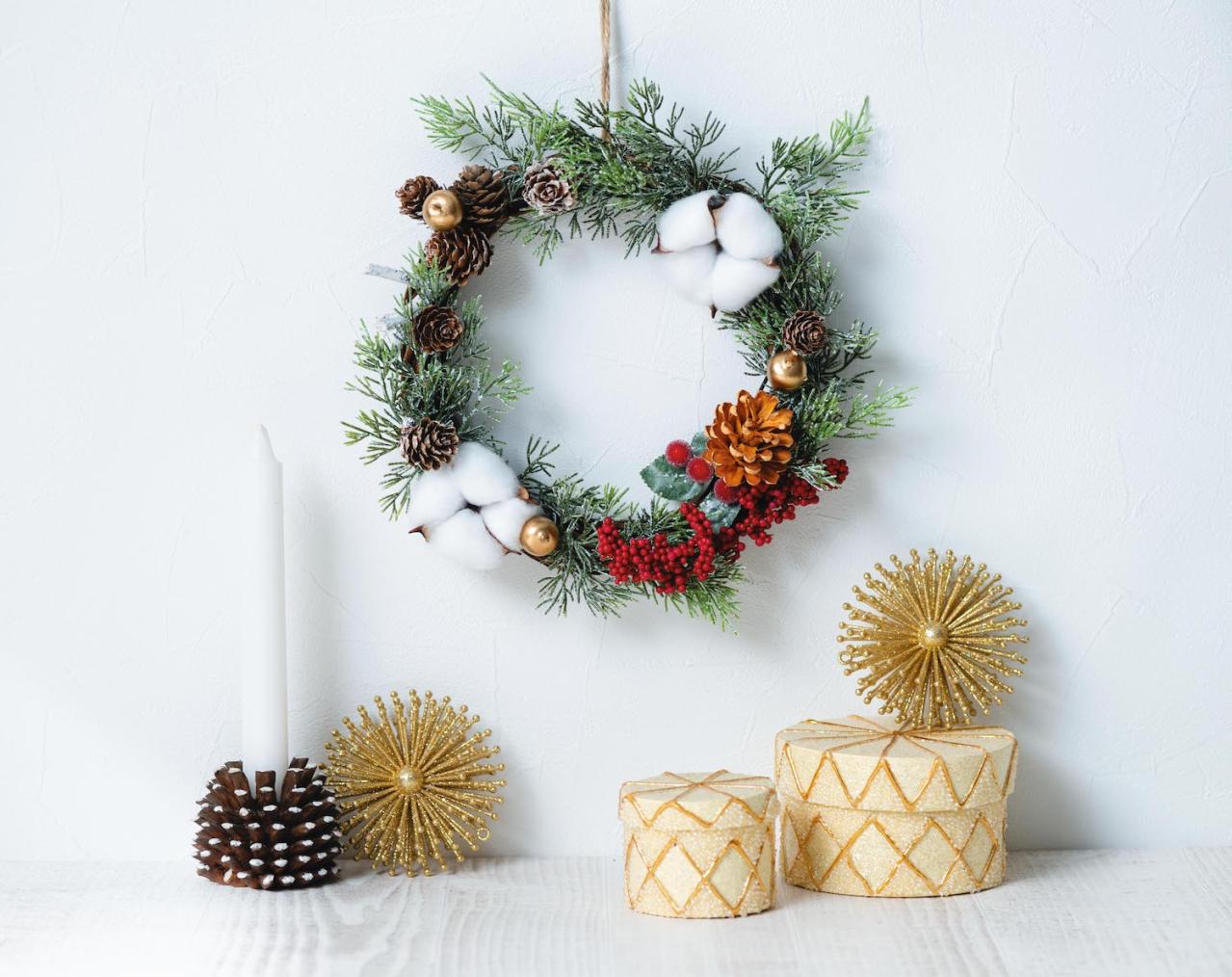 初心者でも簡単＆おしゃれにできる【クリスマスリース】市販のリース土台で手軽に（画像2）