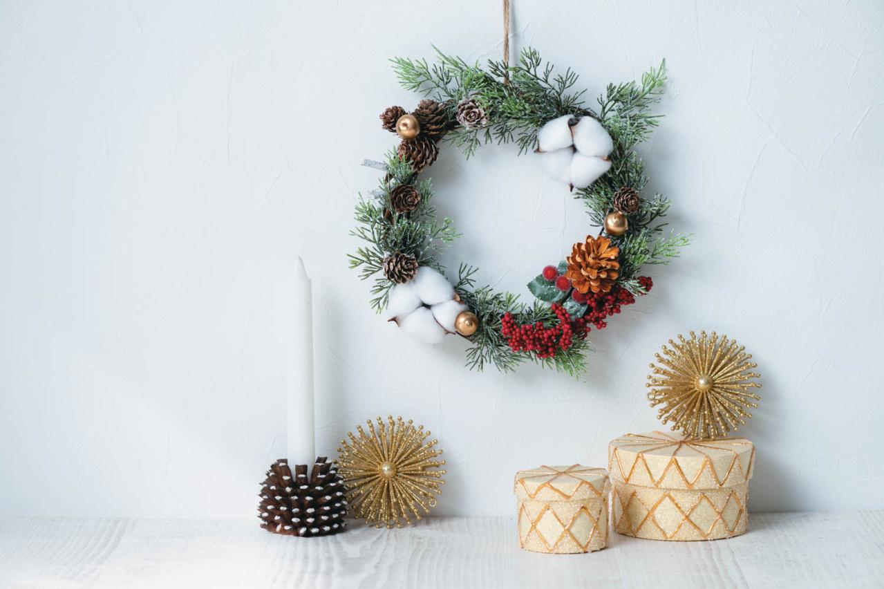 初心者でも簡単＆おしゃれにできる【クリスマスリース】市販のリース土台で手軽に