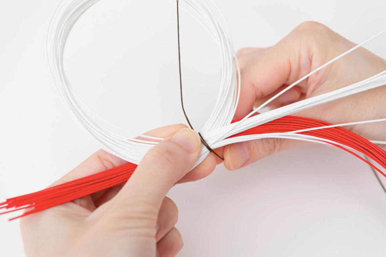 市販の材料で簡単！【しめ縄リース】マンションの玄関や洋間にも合うモダンなアレンジ（画像6）