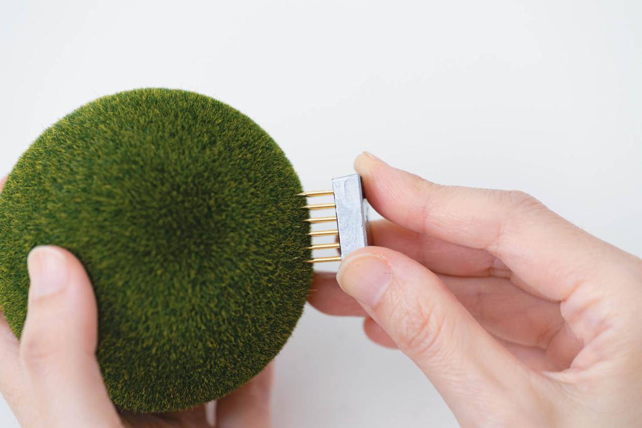 リビングや玄関に飾りたい【ミニ門松】造花の苔玉で簡単おしゃれ！（画像4）