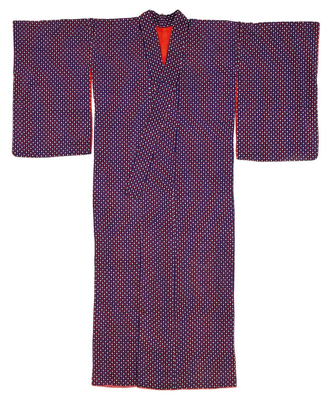 たんすに眠る着物がおしゃれなセットアップに！【着物リメイク】の簡単アイデア（画像9）