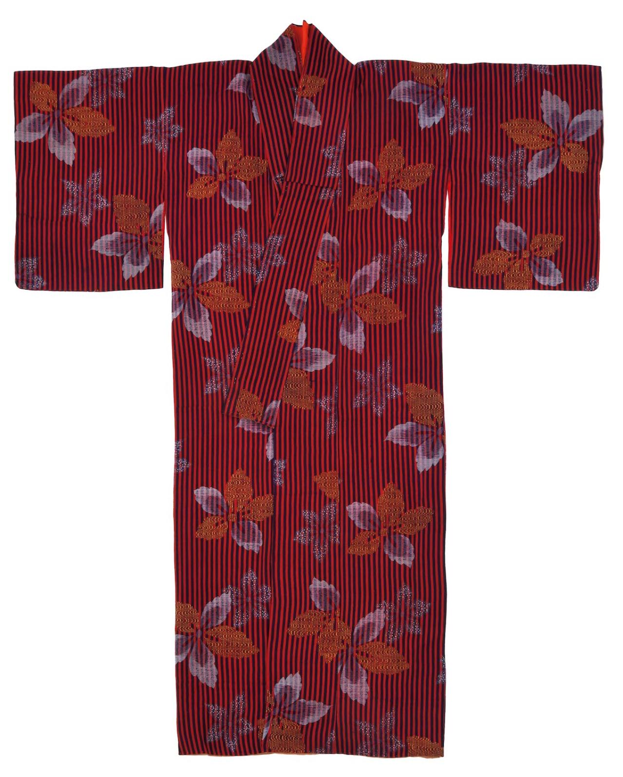 たんすに眠る着物がおしゃれなセットアップに！【着物リメイク】の簡単アイデア（画像6）