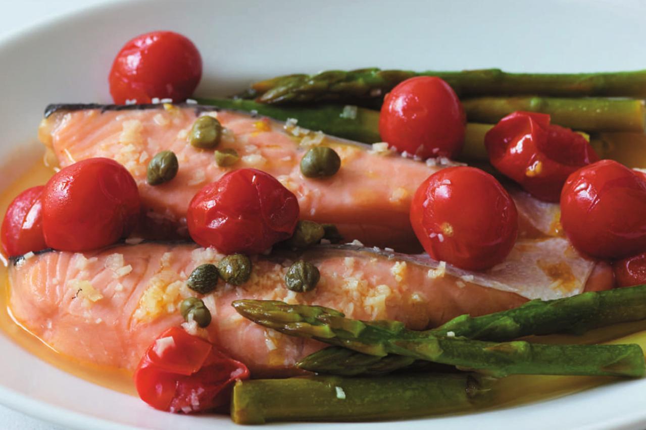 意外と簡単！鮭のアクアパッツァの作り方｜脳にいい最強食材で抗酸化＆健康もサポート（画像2）