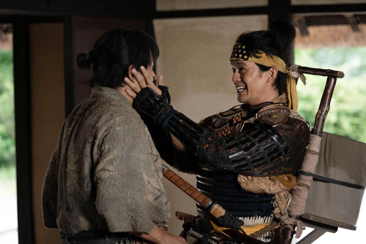 藤吉郎（池松壮亮）　小一郎（仲野太賀）　