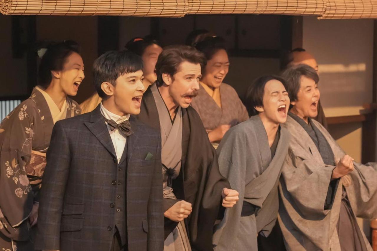 【ばけばけ】大告白を見届ける羽目に…錦織（吉沢亮）の“所在なさ”にクスッ。引きの映像が光る名シーン（画像8）