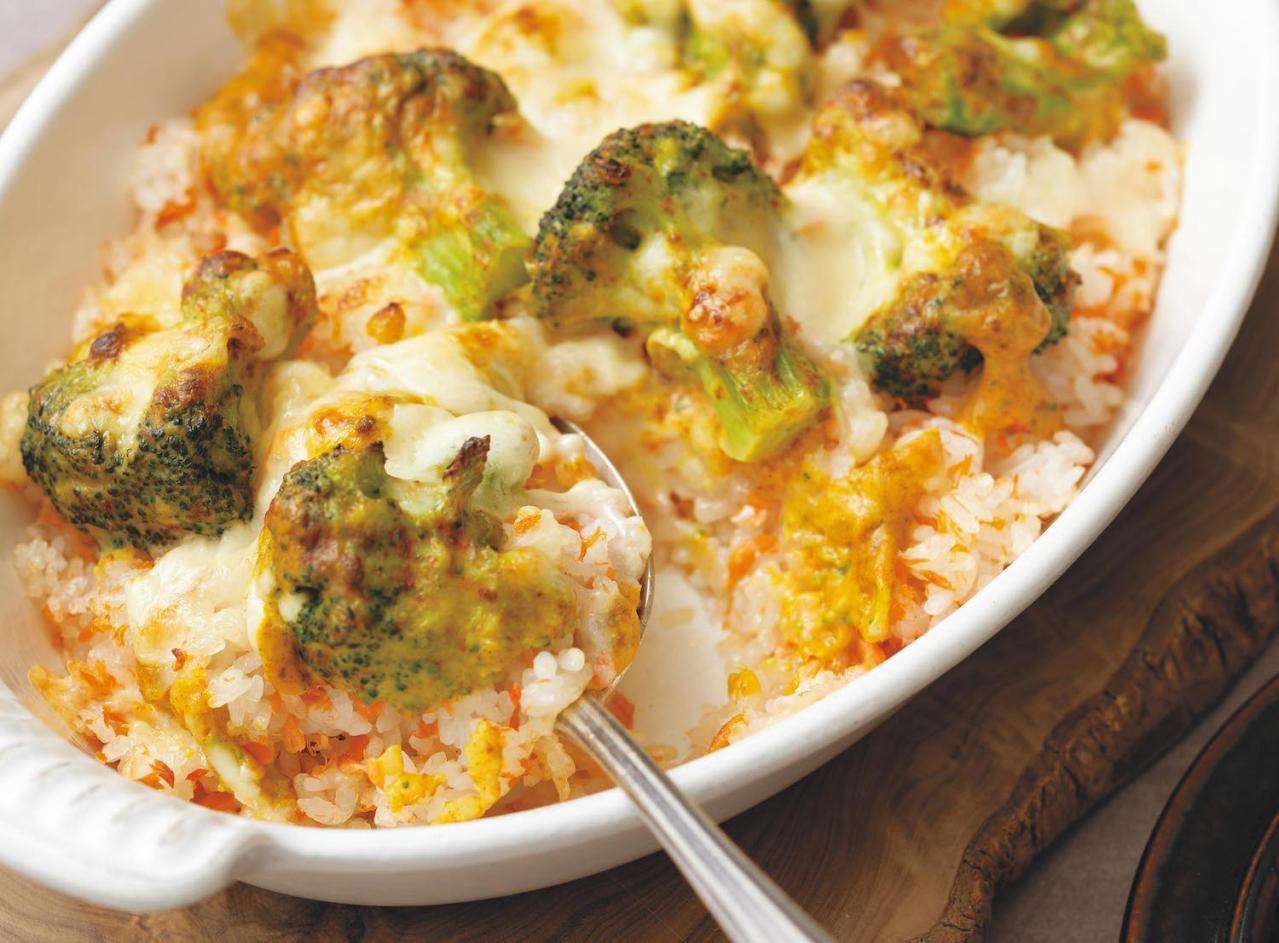 ワンプレートでも栄養バッチリ！人気の洋食メニューの【三國シェフ】流レシピ2選「ドライカレー／カレー風味のシーフードドリア」（画像4）