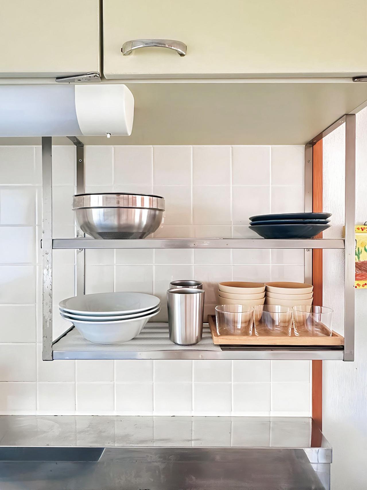 食器はたったのこれだけ！モノに振り回されない暮らしの極意。ミニマリスト流「持たない暮らし」実例（画像2）