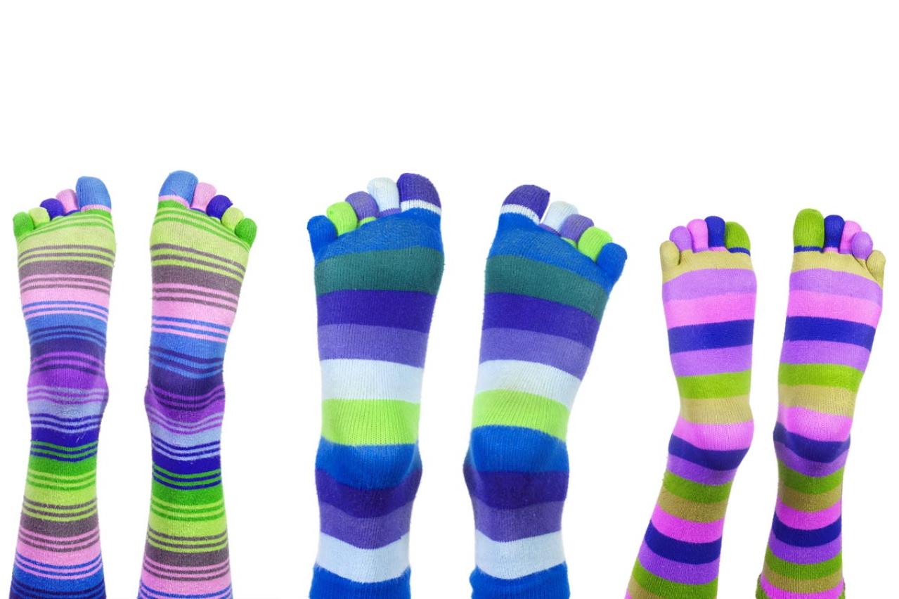 「左右の靴下の色を変えると保温効果がアップ!?」冷えに悩む人が今すぐやるべき裏ワザ