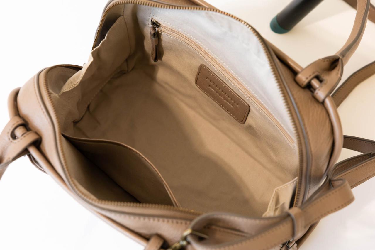 【50代からのハンドバッグ＆ボストンバッグ】スタイリストが厳選！どんな服でも品よく見せる名品バッグ（画像9）