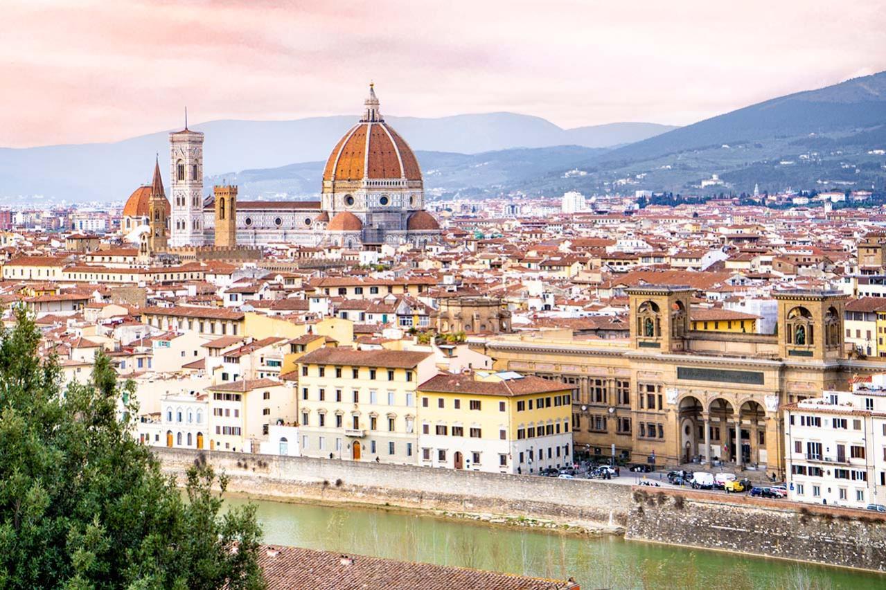 ヤマザキマリさん「漫画だけでは子どもなんか育てていけない」10足ものわらじを履き続けるその真意（画像2）