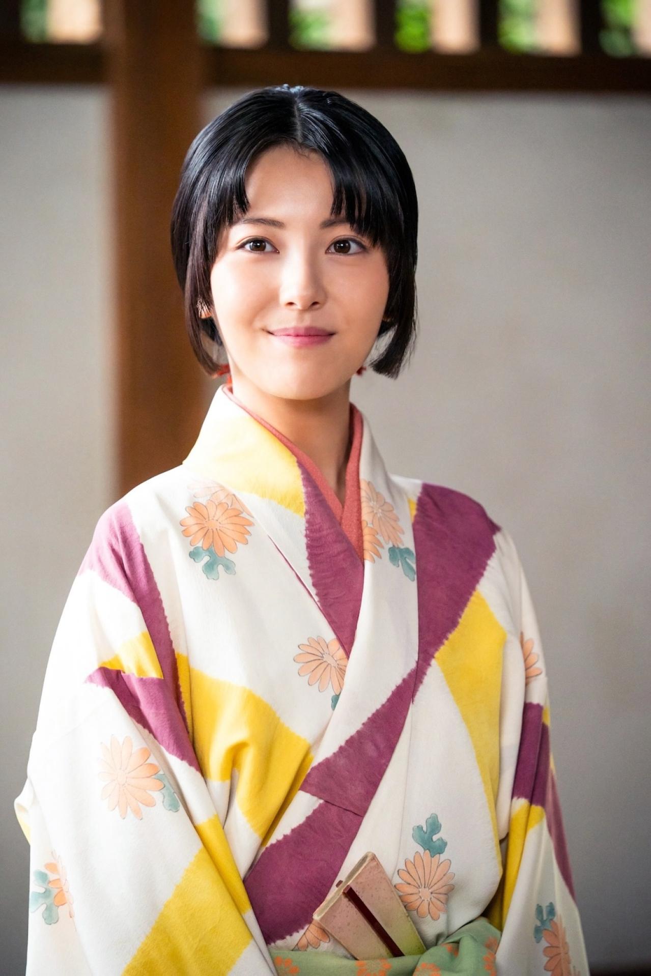 寧々（浜辺美波）