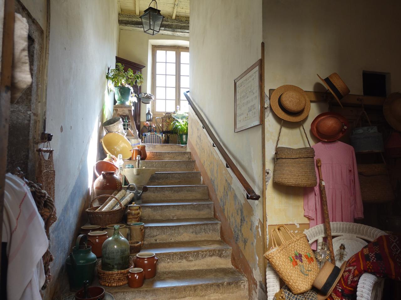 「本物の素材でできた服は、気に入ったら擦り切れるまで着る」“本物を長く”を貫く、南仏暮らしの69歳アンティーク商（画像5）