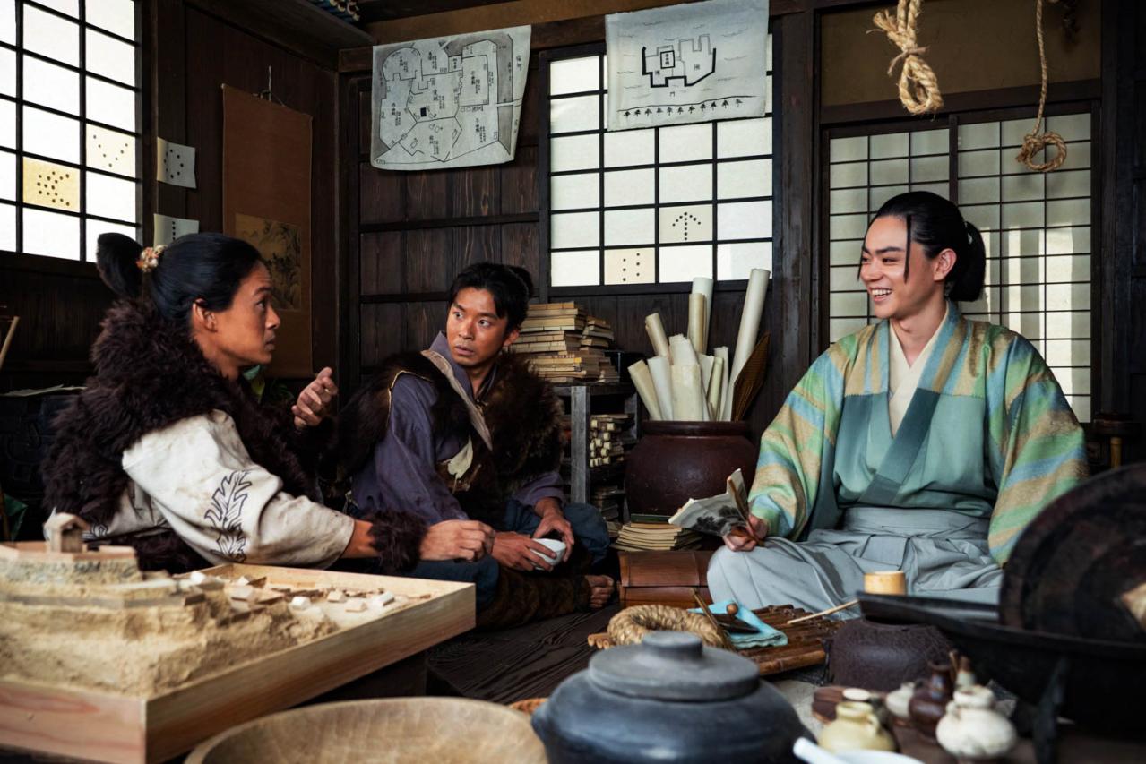 【豊臣兄弟！】新たな面白き世を作ることを夢見る豊臣兄弟（仲野太賀、池松壮亮）。異彩を放つ竹中半兵衛（菅田将暉）の動向はいかに？（画像3）