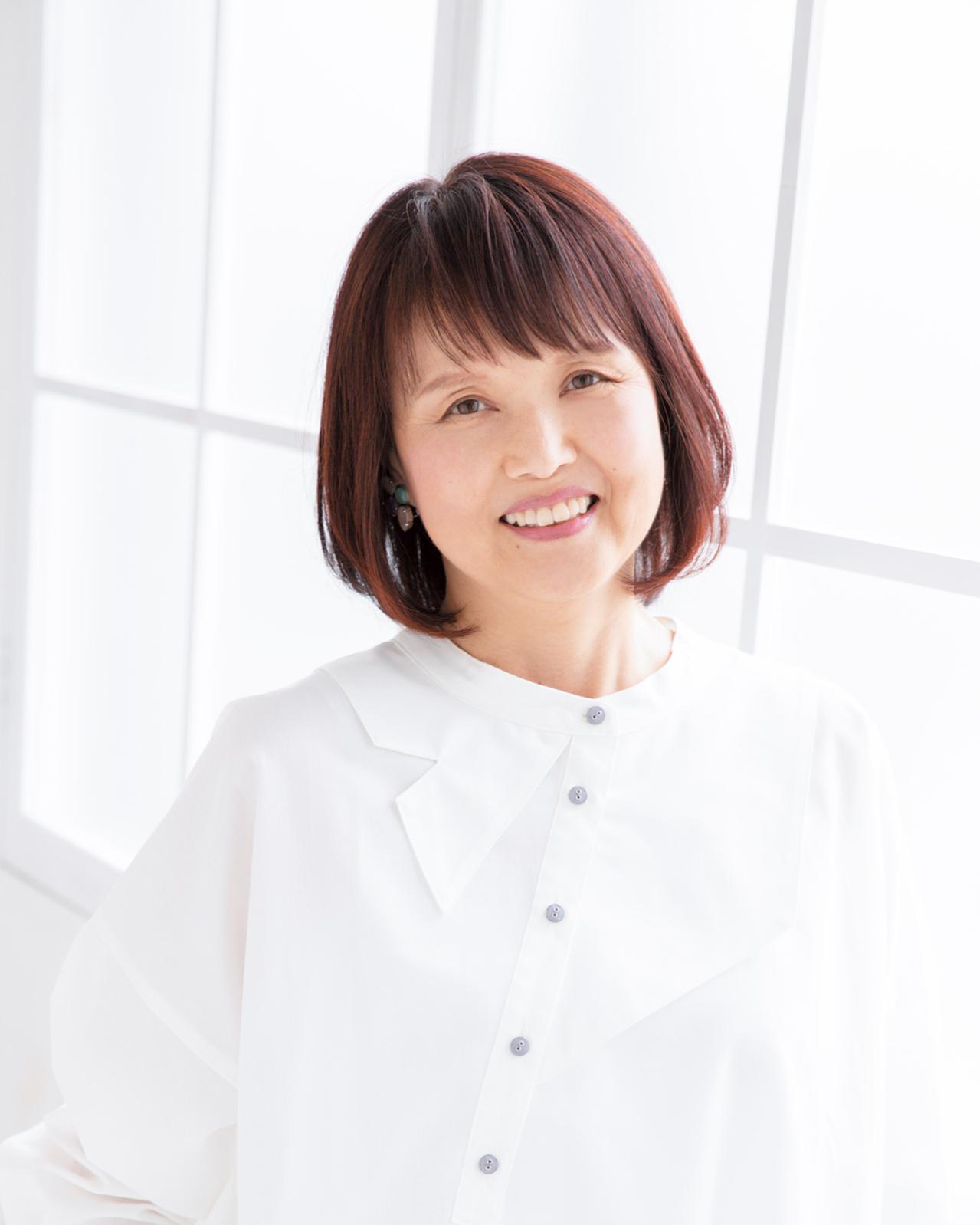 ツヤ＆軽やかさが若見えのカギ！【50代からのミディアムボブ】2選。人気サロン「natura」内藤新士さんが提案（画像5）