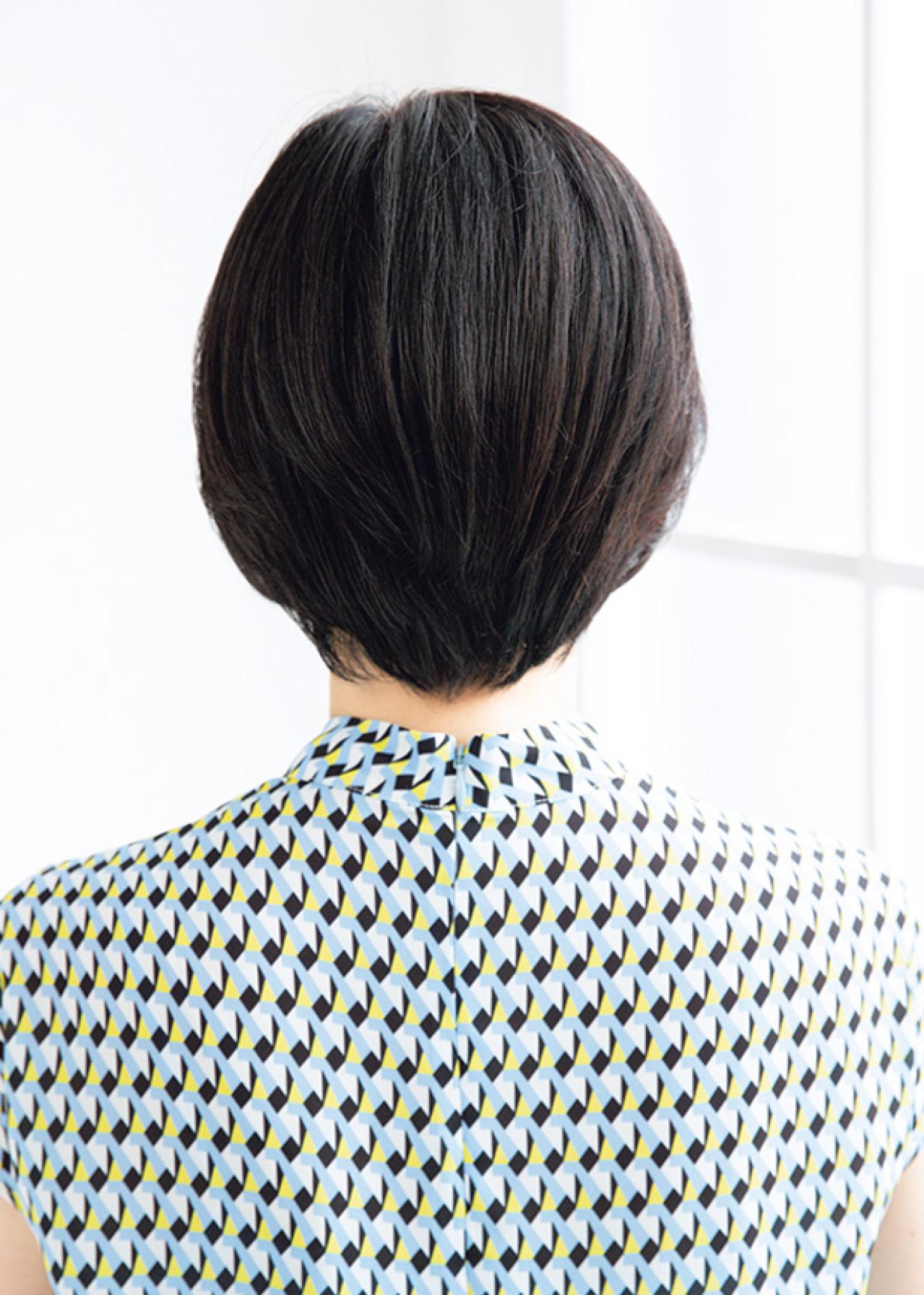 【50代からの最旬ショートヘア】2選。丸みシルエットで自然なふんわり感をプラス！（画像4）