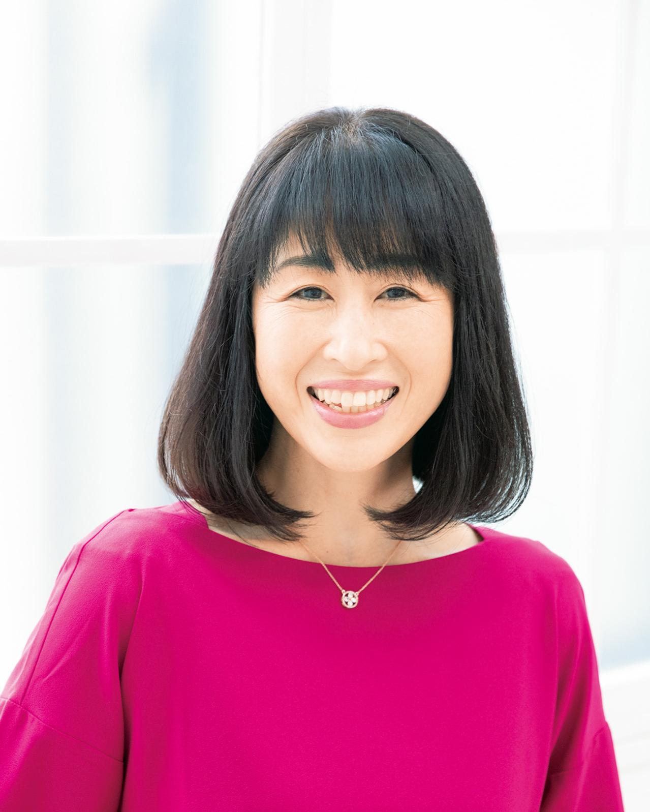 ツヤ＆軽やかさが若見えのカギ！【50代からのミディアムボブ】2選。人気サロン「natura」内藤新士さんが提案（画像2）