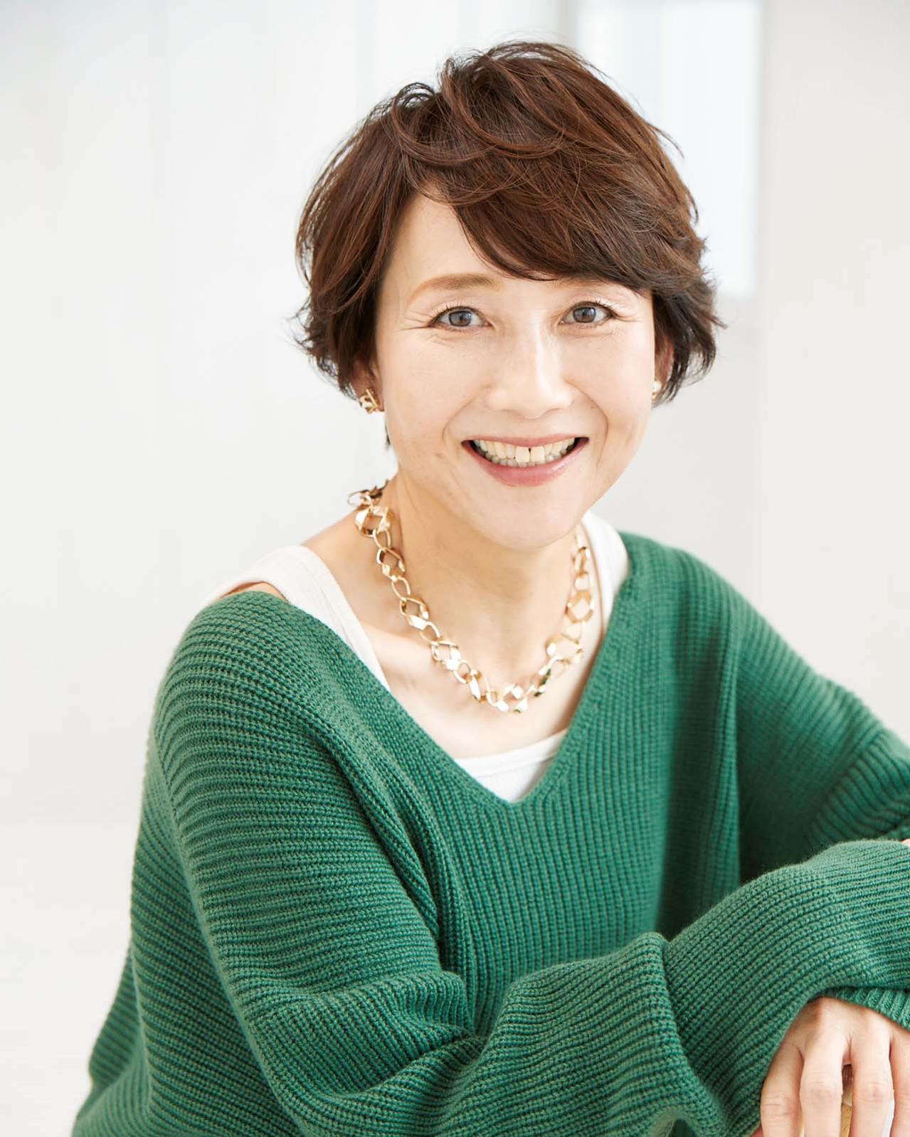 若見え効果バツグンの【大人かわいいマッシュショート】2選。白髪が目立ちにくいメリットも！（画像2）