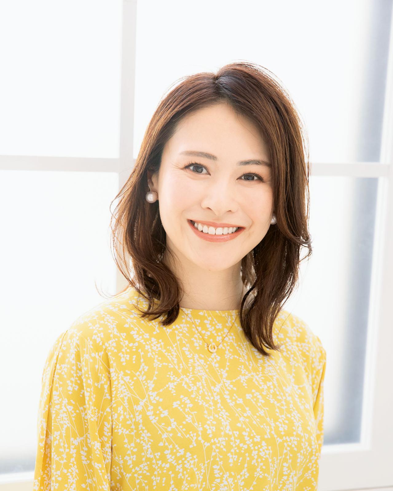 やわらかい髪の人におすすめ！レイヤーでふんわりがかなう【大人のミディアムヘア】2選（画像5）