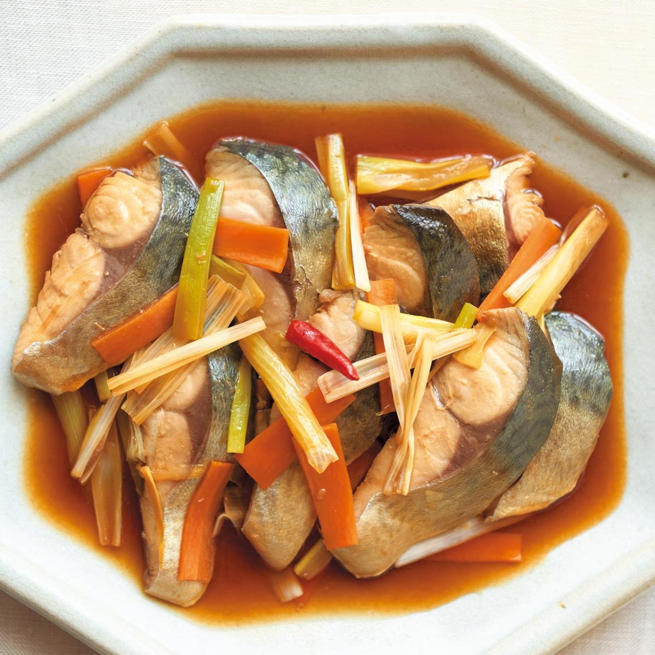 【揚げないのが意外】電子レンジで「さばの南蛮漬け」簡単3ステップ！翌日もおいしい作り置きレシピ（画像3）