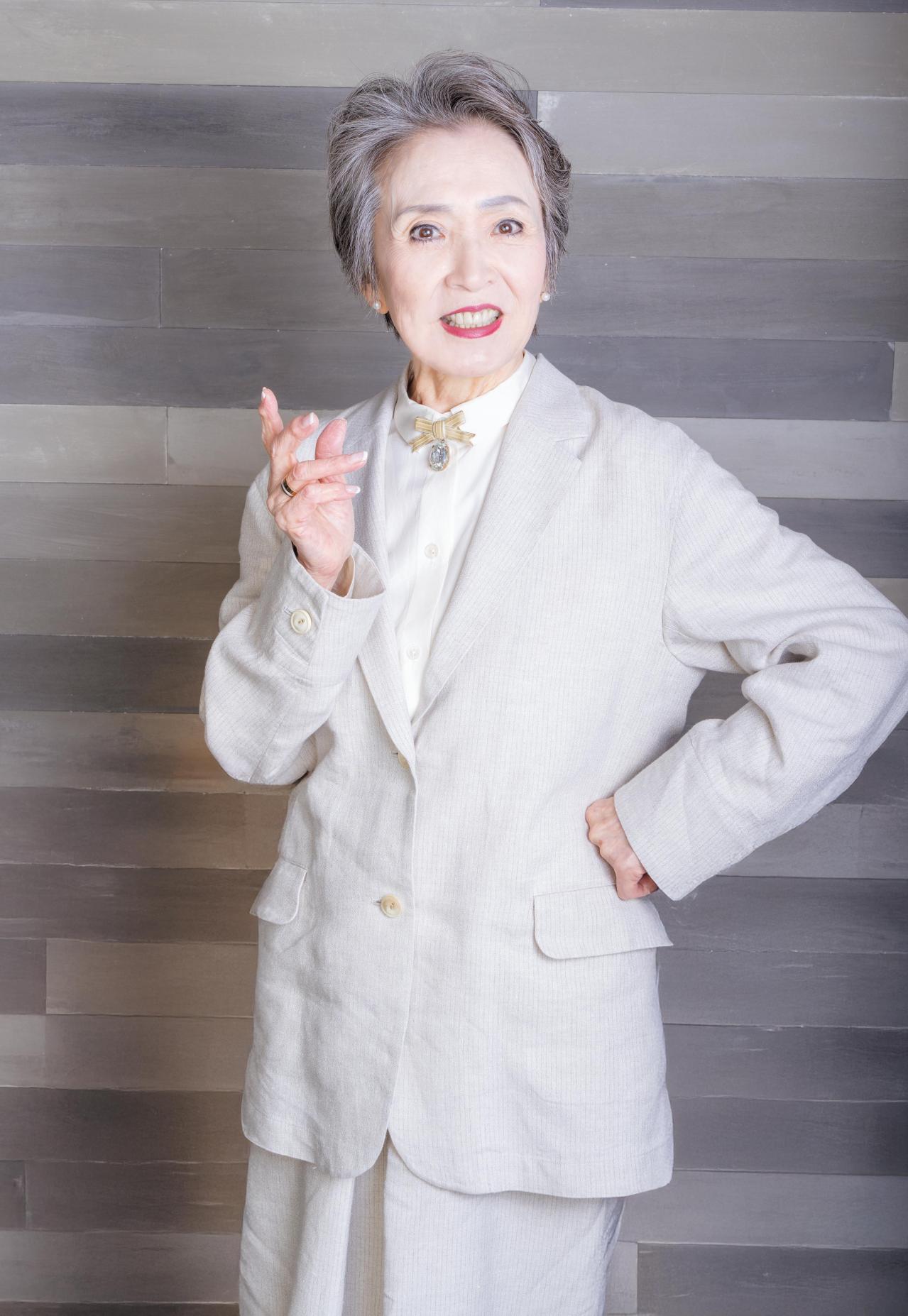 【美川憲一さん×安奈淳さん】1カ月半の入院で筋肉が落ちた…それでもステージへ。病と歌をめぐる本音の対談（画像3）