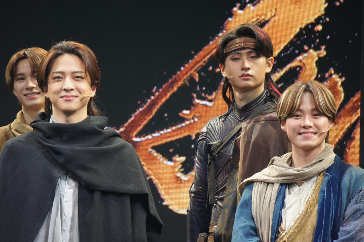 【大橋和也・寺西拓人】大橋は舞台でテンパると関西弁に!? 『AmberS』猪狩蒼弥、嶋﨑斗亜、川﨑皇輝、松尾龍ら人気ジュニアも出演