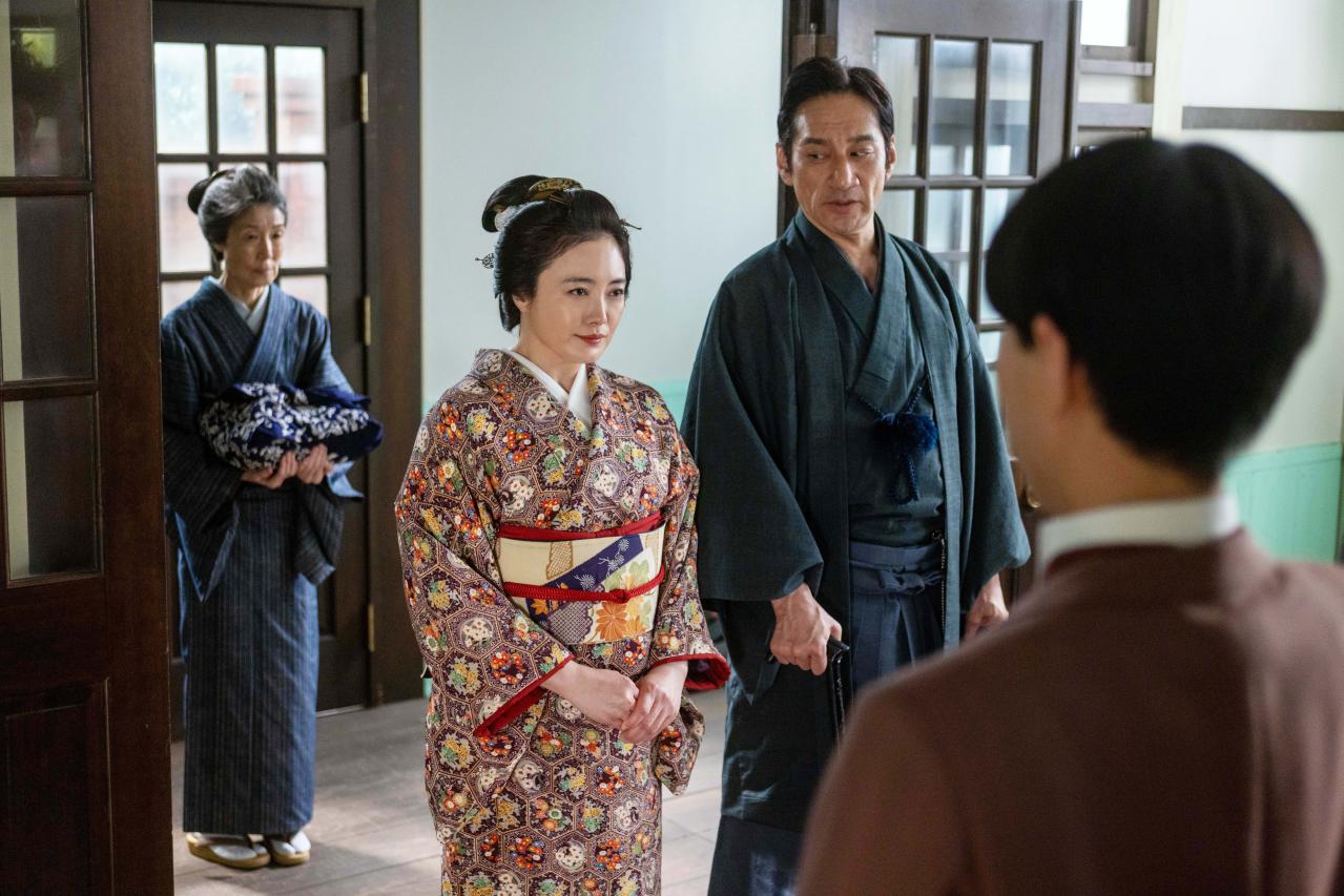 朝ドラ【風、薫る】仲間由紀恵演じる侯爵夫人が波乱を呼ぶ？ りんと直美の成長を見守りたい（画像6）