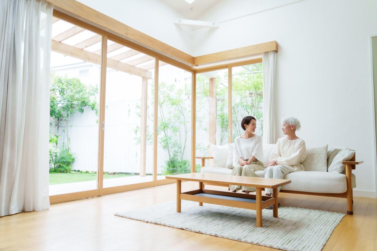 母と娘は無理に仲よくしなくていい––––カウンセラー横山真香さんに聞く、心を守る「境界線」と距離感の整え方