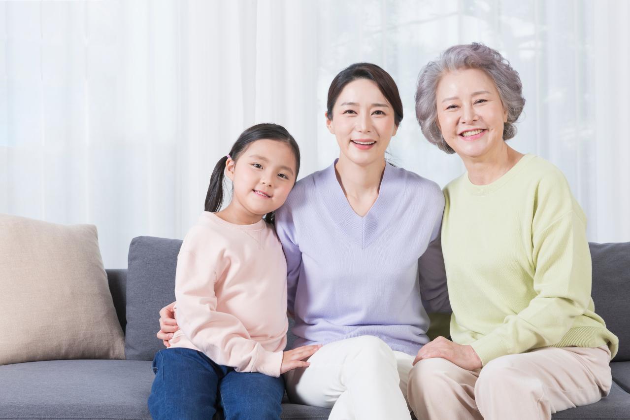 母から娘へ、今伝えたい本音──「ちょうどいい距離」でも胸にしまう感謝と願いとは【読者アンケート】