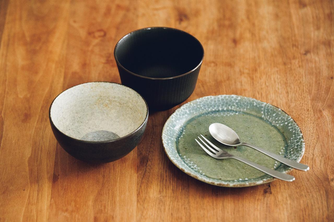 ダイニングチェアも踏み台も減らせた。あやじまさんの“持たない暮らし”が続く3つの工夫