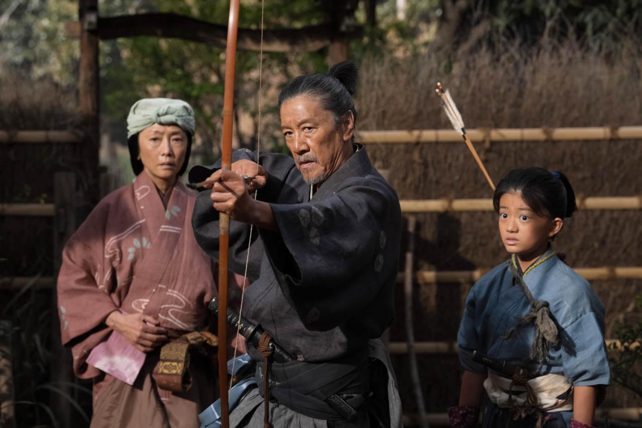 堀池頼昌（奥田瑛二）、与一郎（高木波瑠）、絹（麻生祐未）