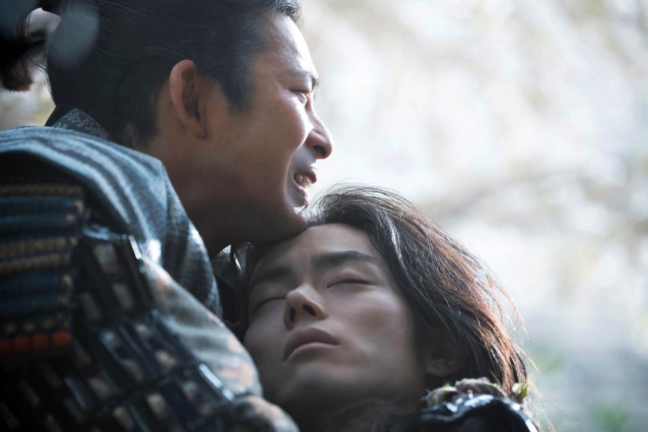 【豊臣兄弟！】最後の力を振り絞り、戦場へと向かう竹中半兵衛（菅田将暉）。荒木村重（トータス松本）のクズ男ぶりも見もの！（画像9）