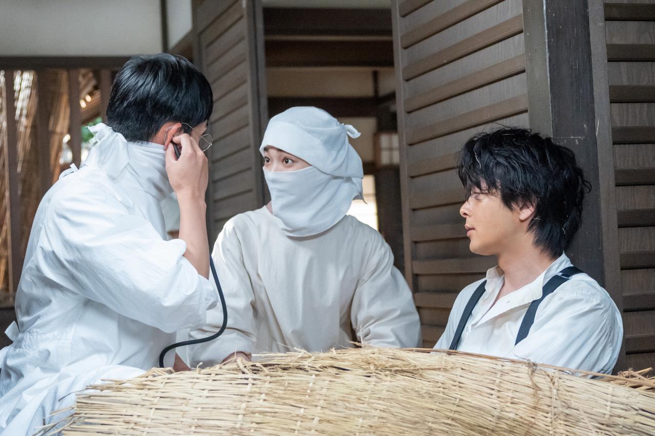 朝ドラ『風、薫る』遺体だと思ったら動いた！中村倫也“藤次”の正体と、去り際に残した一言（画像5）